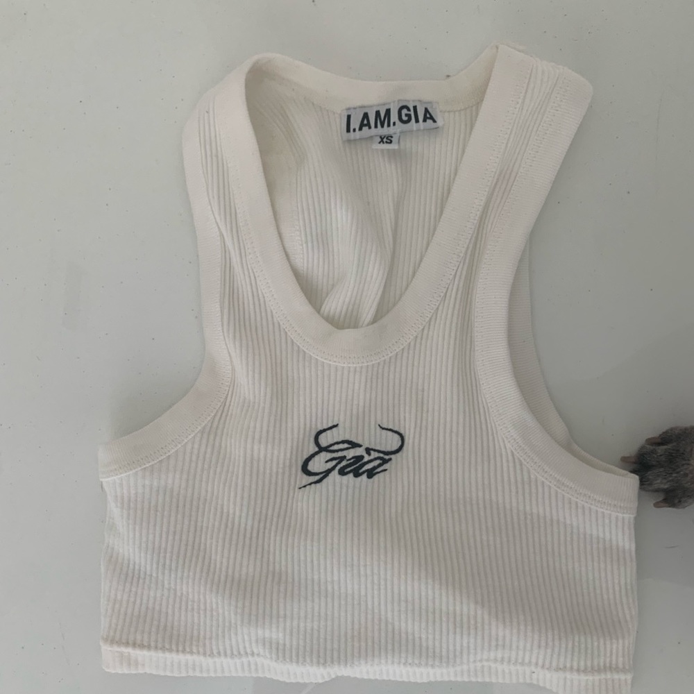 I am Gia tank top